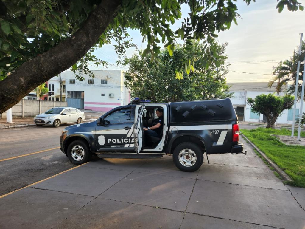 Polícia Civil apreende drogas e munições em quitinete em Ribeirão Cascalheiras; quatro pessoas são presas