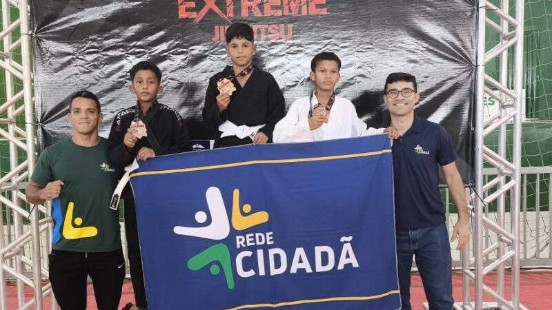 Atletas da Rede Cidadã conquistam 30 medalhas e troféu em campeonato estadual