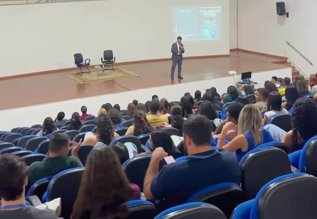 Fórum de Cuiabá celebra Dia do Estagiário com palestra sobre Inteligência Artificial e Direito