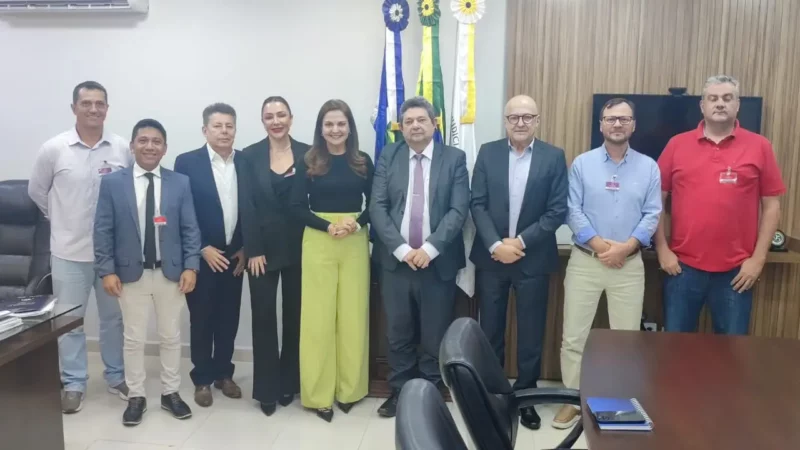 Corregedor do TJMT recebe comitiva de Tapurah e ouve demandas da comarca