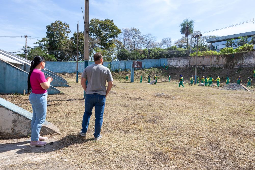 Primeira-dama acompanha limpeza para instalação do Complexo Neurossensorial