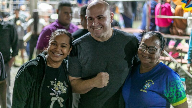 Prefeito e secretário prestigiam final de campeonato no Mercado Municipal