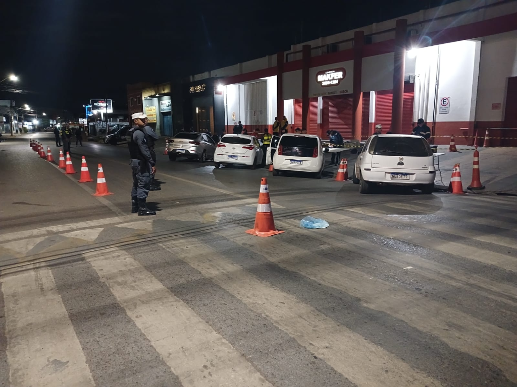 Operação prende sete condutores embriagados e remove 40 veículos em VG