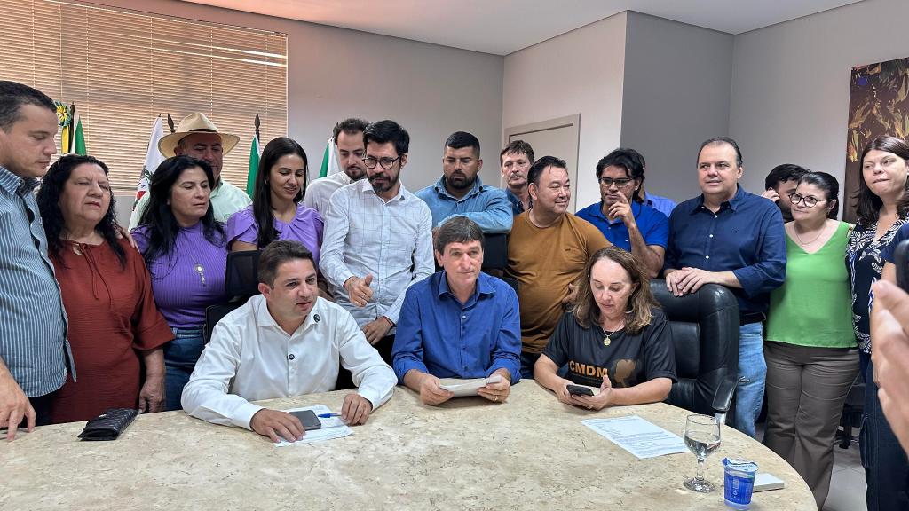 Governo de MT recebe indicação de terrenos que permitirão a construção de 2 mil moradias em Tangará da Serra