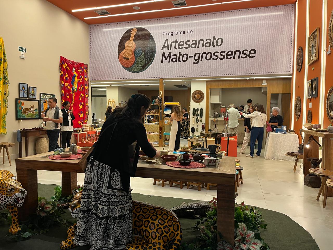 Em um mês, Loja do Artesanato de MT beneficia 48 artesãos com venda de mais de 610 peças