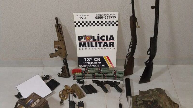 Polícia Militar prende faccionados com fuzil, espingarda, pistolas e mais de 300 munições