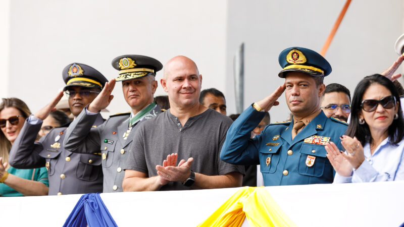 Prefeito celebra patriotismo e memória afetiva no desfile cívico de 7 de Setembro