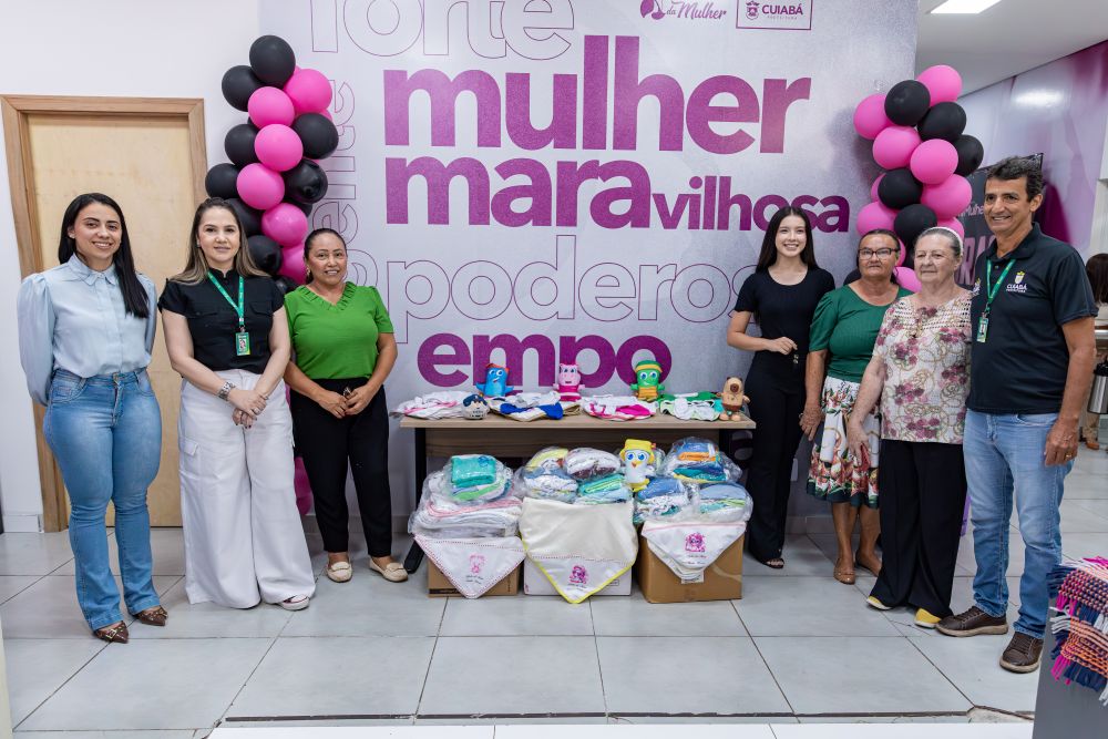 Secretaria da Mulher recebe kits de enxoval confeccionados pelo Clube de Mães Sinhá Maria