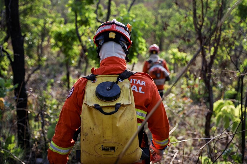 Corpo de Bombeiros controla incêndios na Serra do Roncador e no Parque Estadual da Serra Azul