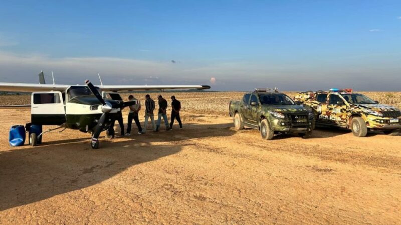 Gefron e PM apreendem aeronave e prendem seis em operação integrada contra o tráfico de drogas