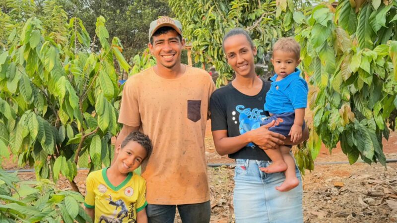 Com apoio da Seaf e REM, sítio em Aripuanã cultiva mais de mil pés de cacau em apenas um hectare
