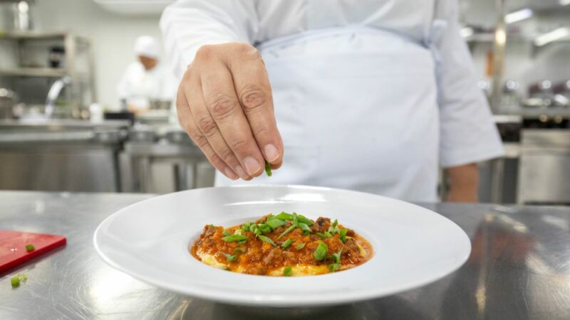 Banana da terra, coxão mole e temperos: confira a receita vencedora do Chef Cuiabano