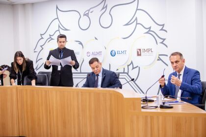 Deputados aprovam PDL que susta efeitos de contratos de créditos consignados