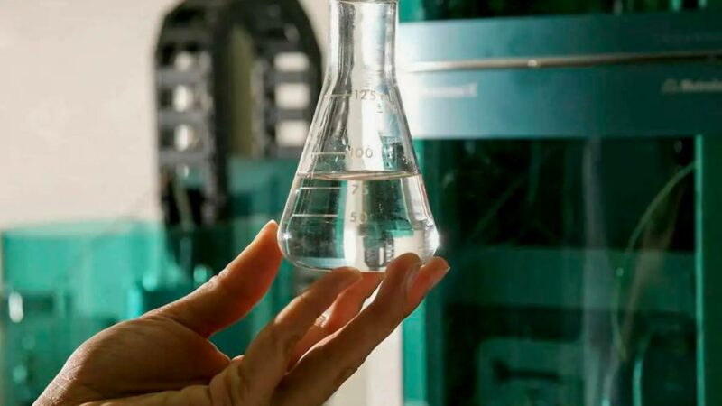 SES divulga comunicado sobre risco de intoxicação por metanol