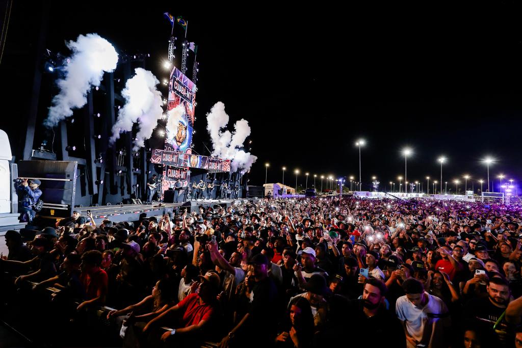 Evento teste leva 50 mil pessoas para show do Natanzinho no Parque Novo Mato Grosso