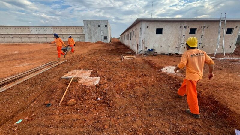 MT emprega 100% de mão de obra de reeducandos na construção de unidades prisionais