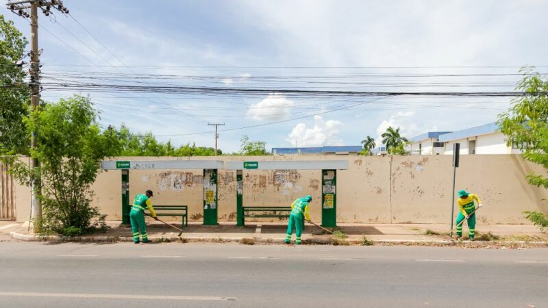 Prefeitura inicia grande operação de limpeza em pontos de ônibus e abrigos de passageiros em Cuiabá