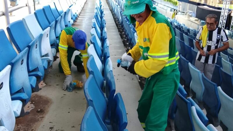 Serviços de limpeza garantem organização nos pontos de Carnaval