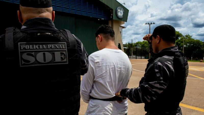 Acusado de matar sargento da PM é transferido para prisão de Cuiabá para responder pelo crime