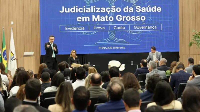 Saúde Pública e enunciados para condução judicial são tratados por juiz e promotor em seminário