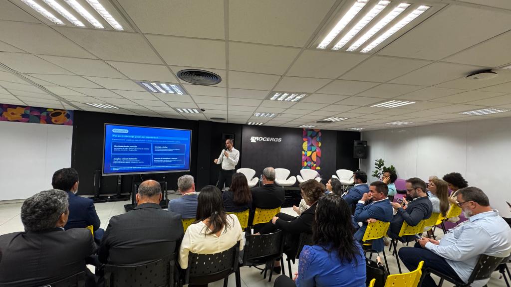 Seciteci preside fórum de reunião de conselho de secretários em Porto Alegre