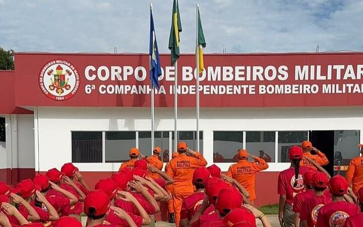 BOMBEIROS DO FUTURO: Corpo de Bombeiros realiza instrução de salvamento terrestre para alunos de projeto social