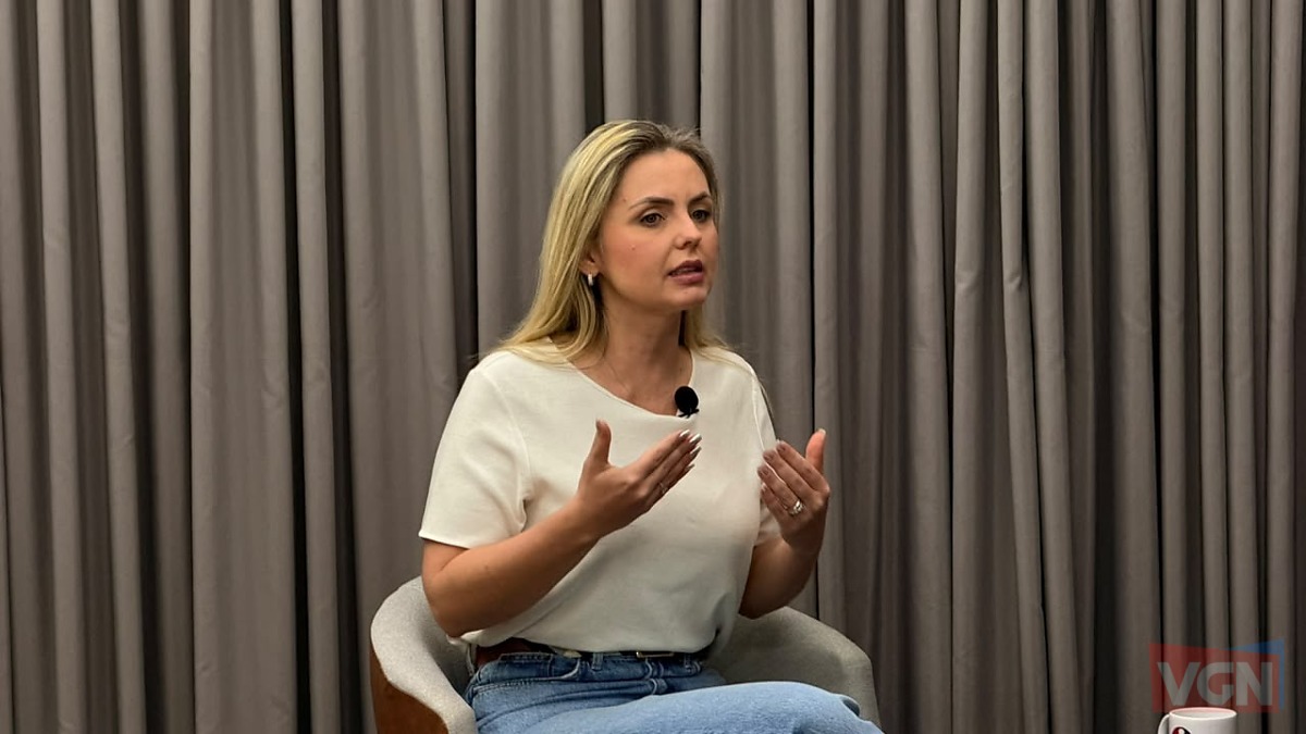 Clariana Barão critica proposta de extinção do Pix