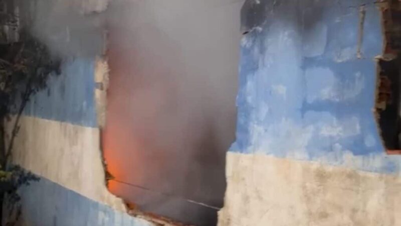 Fábrica de pães pega fogo em Cuiabá e bombeiros controlam situação