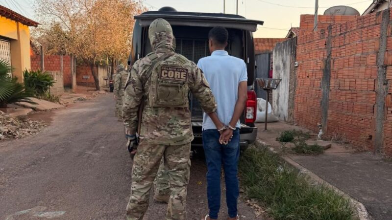 Jovem é detido pela polícia por suspeita de aliciamento de menores